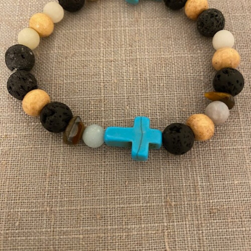 HANDCRAFTED BEADED BRACELET WITH CROSS  NWOT